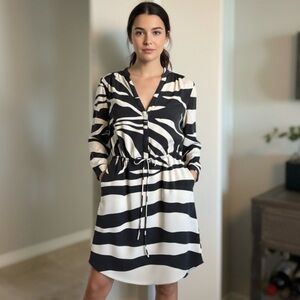 Diane Von Furstenberg Black and White SILK Dress with Pockets